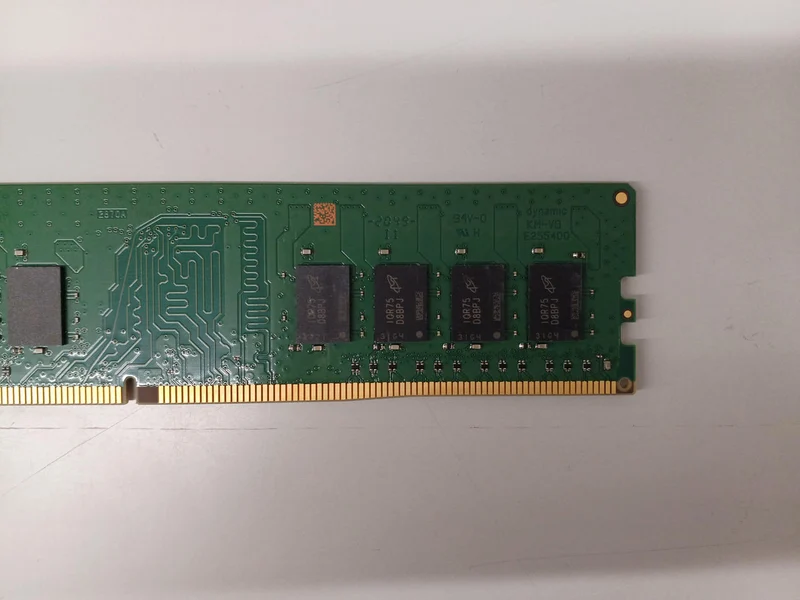 Mémoire PC Crucial CT16G4DFD824A. M16FR