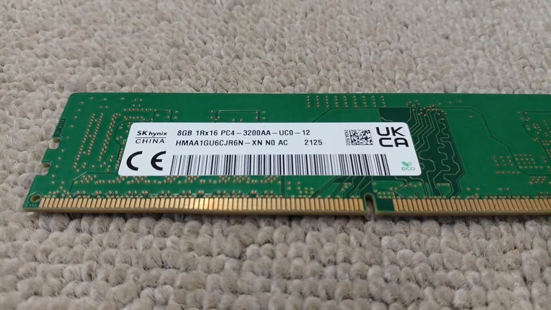 Mémoire SKYYNIX HMAA1GU6CJR6N-XN sans secteur