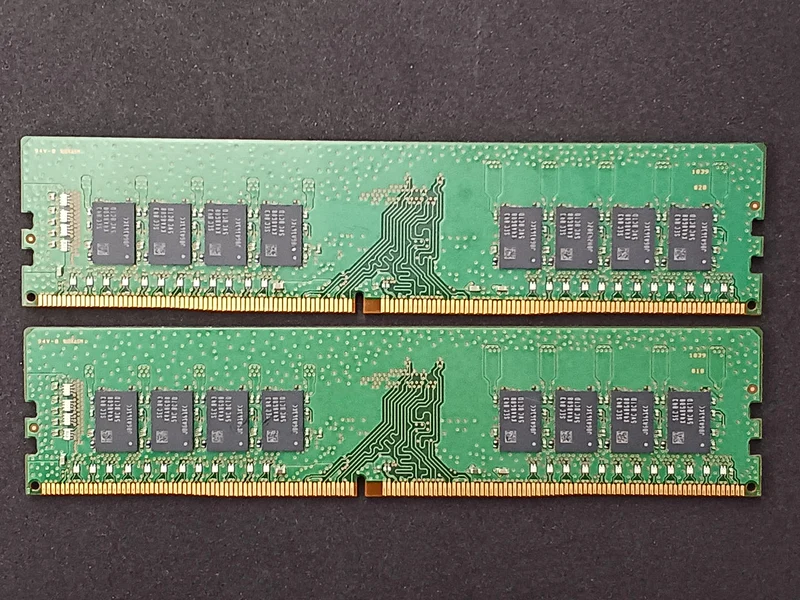 Mémoire de bureau SAMSUNG DDR4-2666V 16 Go x2