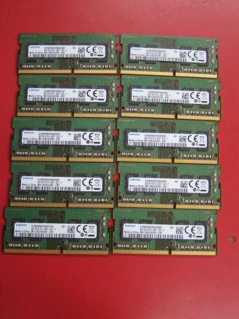 [À DÉCHETER] Kit de 10 barrettes de RAM Samsung 4 Go (non vérifiées) DDR4 4 Go 2400T