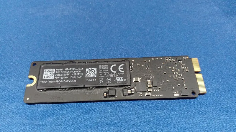 SSD SAMSUNG 256 Go MZ-JPV256S/0A4