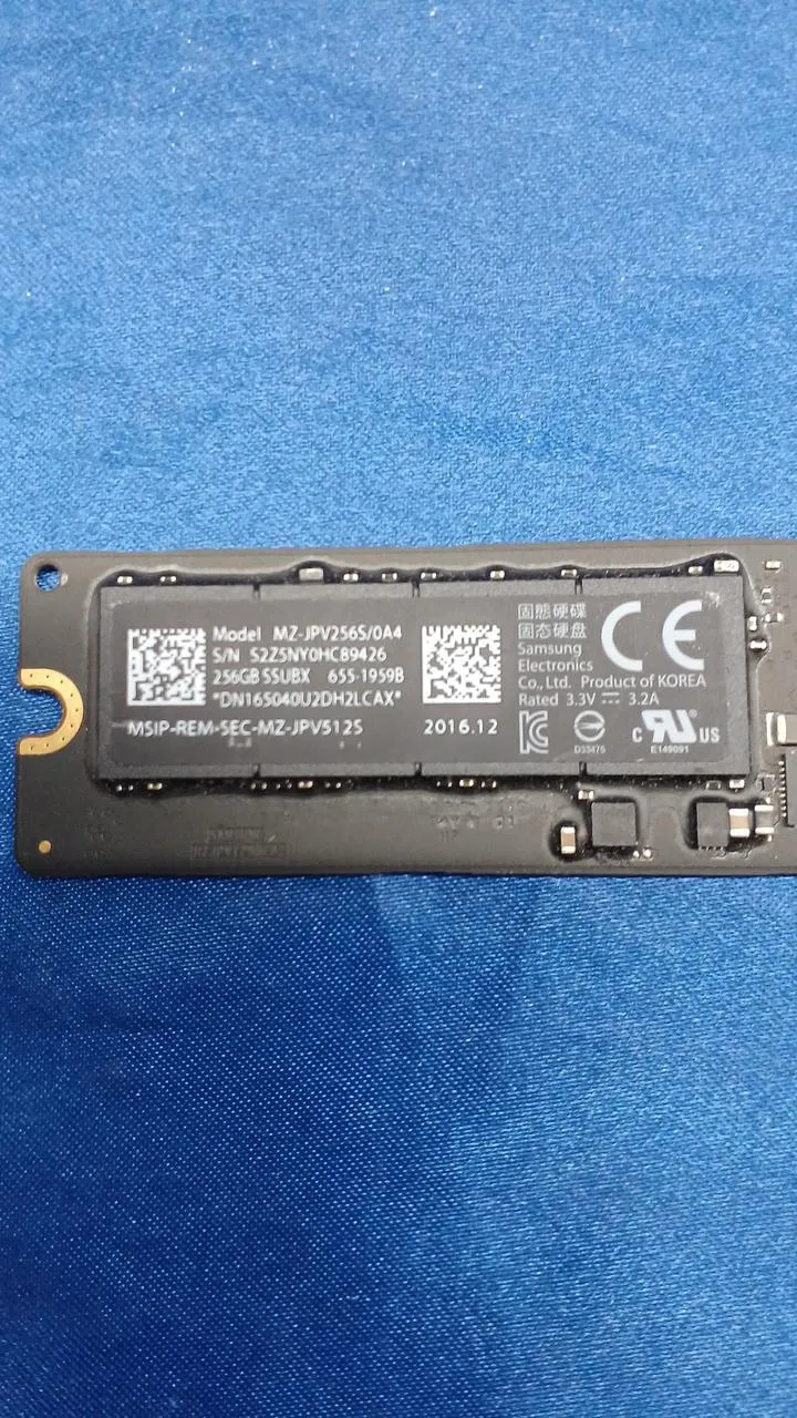 SSD SAMSUNG 256 Go MZ-JPV256S/0A4