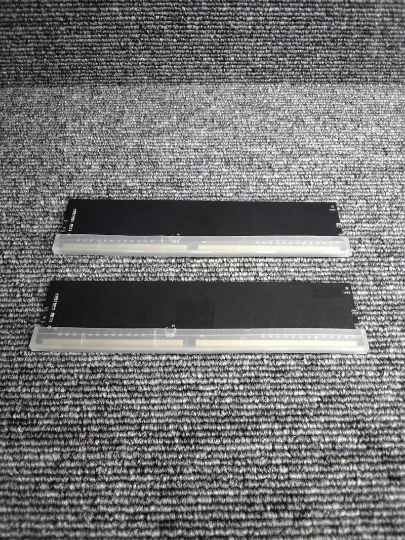 Mémoire SP : DDR4-2400 CL17