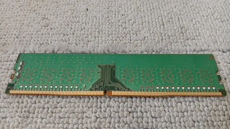Mémoire SKYNIX HMA81GU6MFR8N