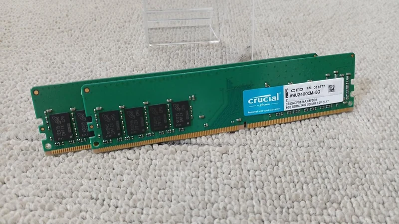 Mémoire CRUCIAL W4U2400CM-8G