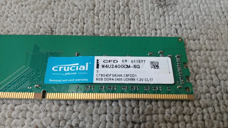 Mémoire CRUCIAL W4U2400CM-8G