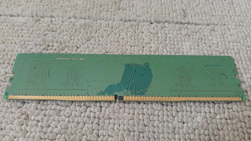Mémoire SAMSUNG M378A5244CB0