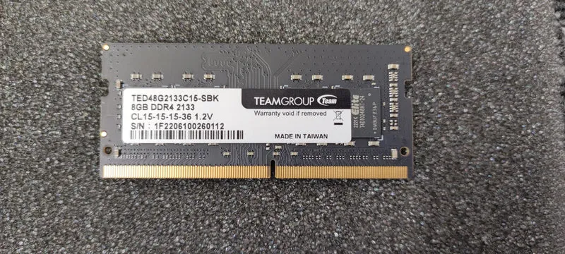 Mémoire TEAM DDR4 TED48G2133C15-SBK