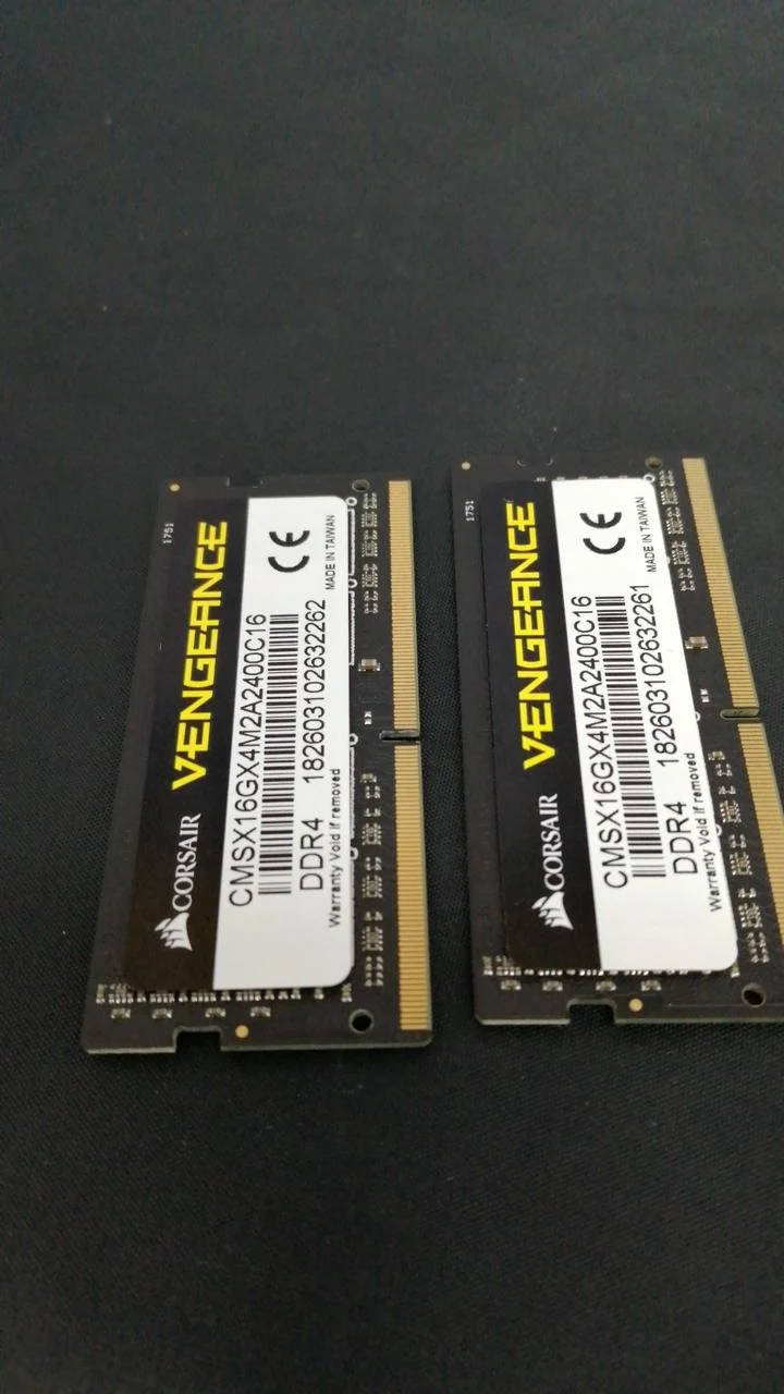 Mémoire VENGEANCE DDR4 16 Go (2 x 8 Go) CMSX16GX4M2A2400C16
