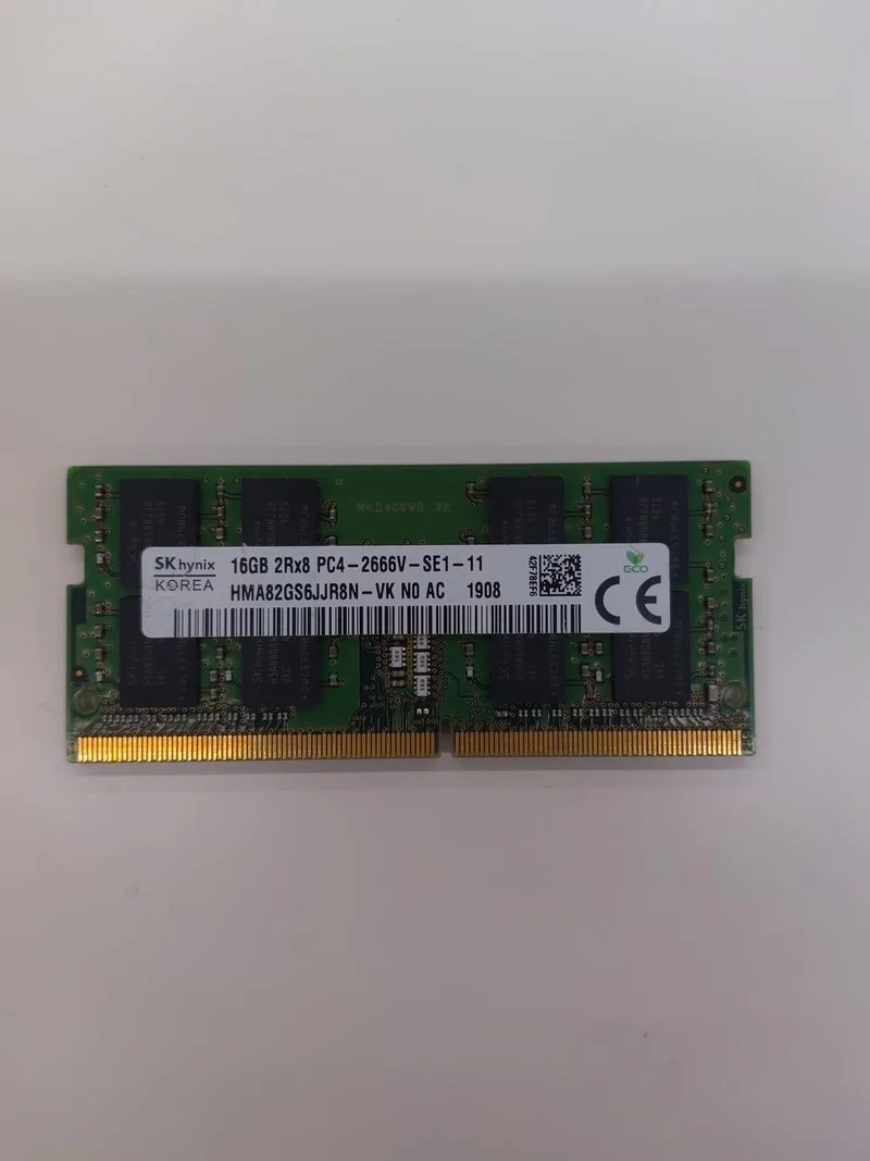 Mémoire SK HYNIX pour ordinateurs portables : HMA82GS6JJR8N