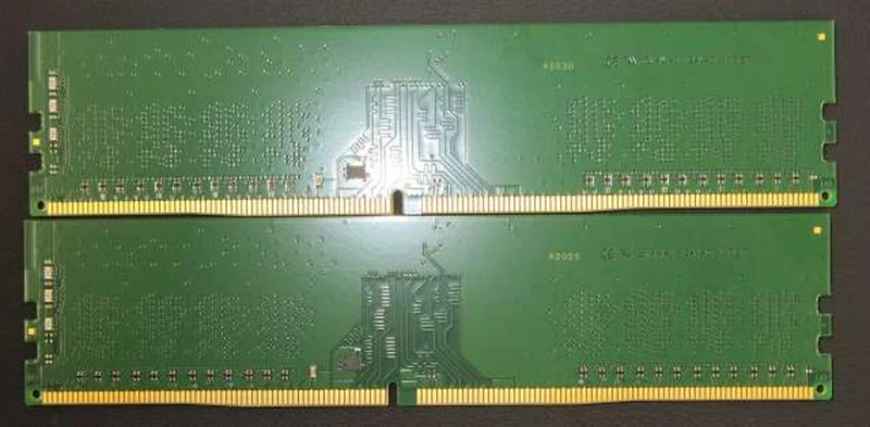 Mémoire KINGSTON [DDR4] CBD26D4U9S8MH-8