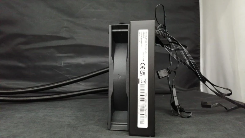Refroidisseur à eau DEEPCOOL LE240 V2