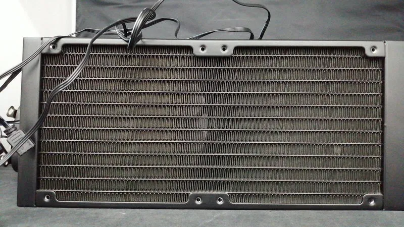 Refroidisseur à eau DEEPCOOL LE240 V2