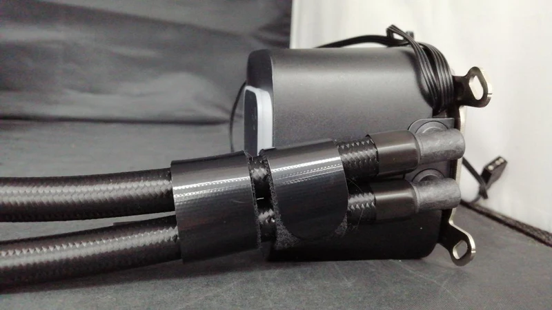 Refroidisseur à eau DEEPCOOL LE240 V2