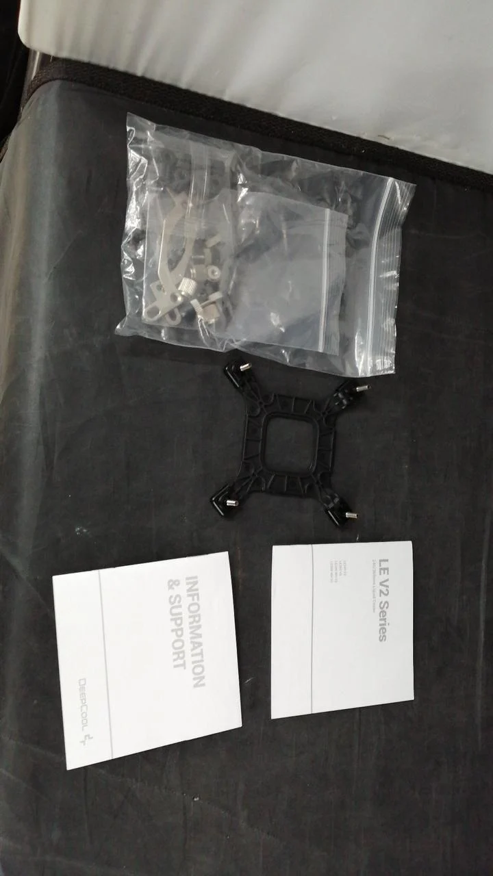 Refroidisseur à eau DEEPCOOL LE240 V2