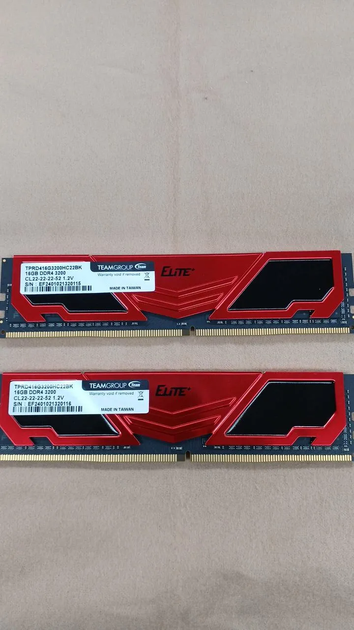 Mémoire TEAMGROUP DDR4 TPRD416G3200HC22BK