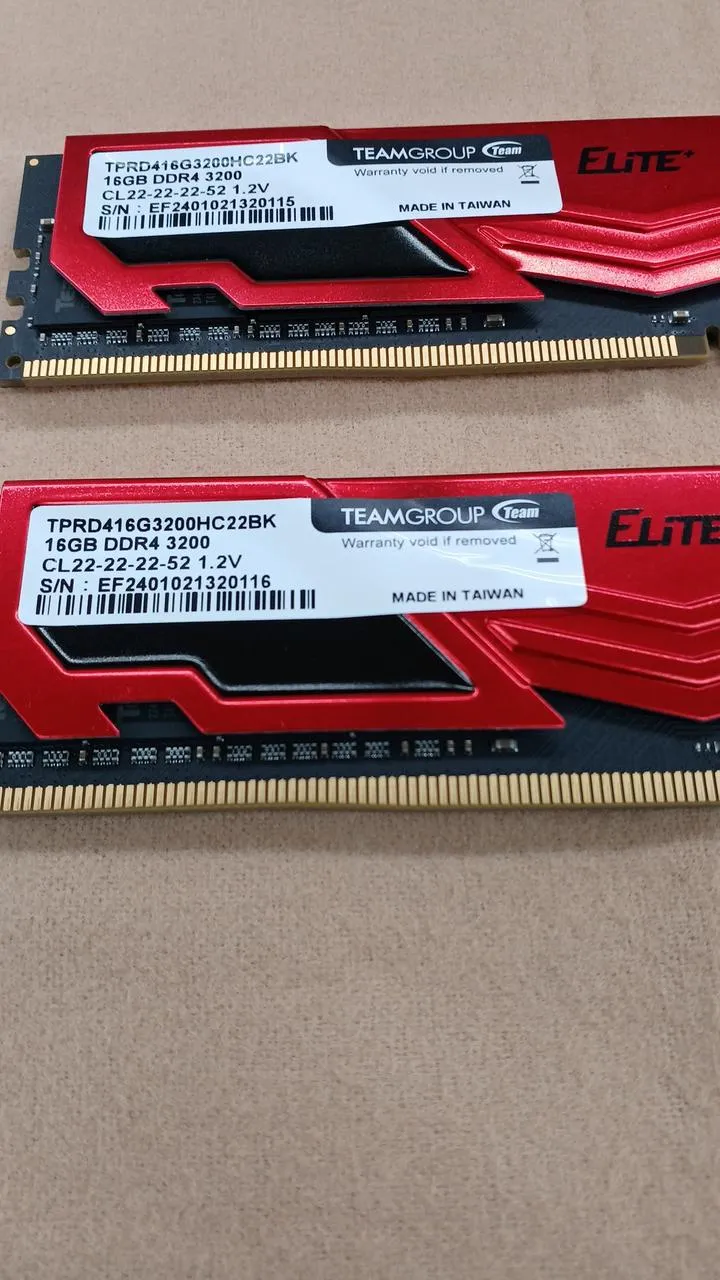 Mémoire TEAMGROUP DDR4 TPRD416G3200HC22BK