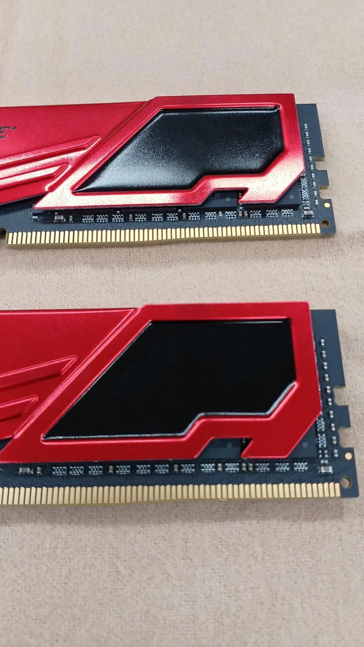 Mémoire TEAMGROUP DDR4 TPRD416G3200HC22BK