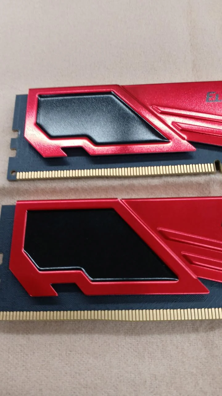 Mémoire TEAMGROUP DDR4 TPRD416G3200HC22BK