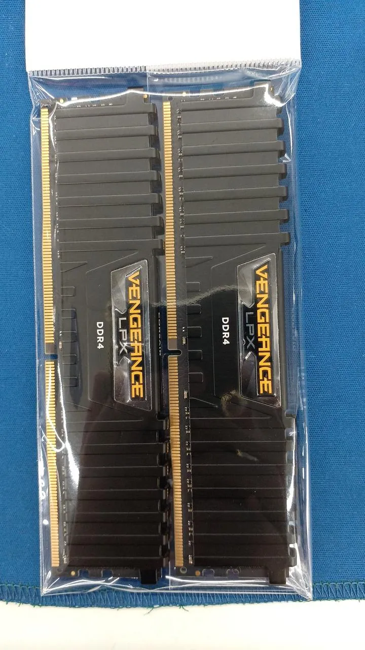 Mémoire CORSAIR DDR4 pour PC de bureau, 32 Go, 2666 MHz