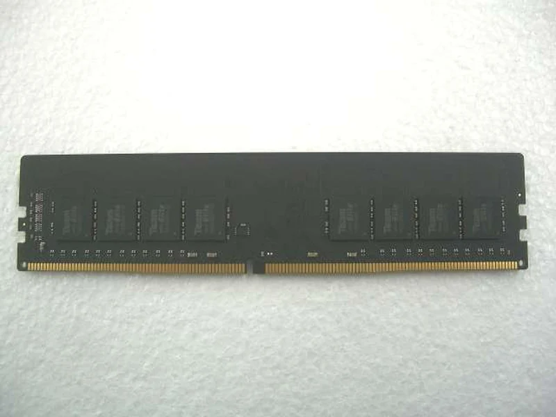 Mémoire TEAM DDR4 32 Go pour PC de bureau TED432G3200C22BK