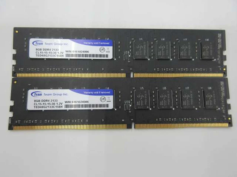 Ensemble de 2 barrettes de RAM TEAM DDR4-2133 8 Go (2 x 2)