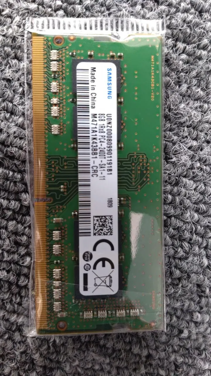 Mémoire pour ordinateur portable SAMSUNG 8 Go 1RX8 PC4-2400T-SA1-11