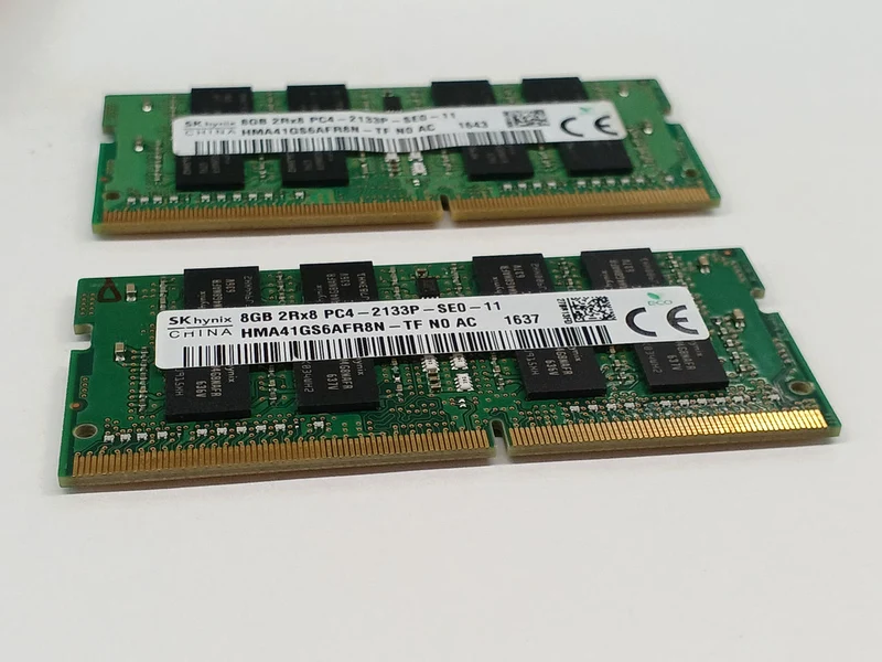 Mémoire pour ordinateur portable SK HYNIX PC4-17000 8 Go (lot de 2) HMA41GS6AFR8N