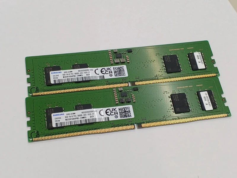 SAMUNG Ordinateur de bureau DDR5 8 Go, paquet de 2 M323R1GB4PB0-CWM0L