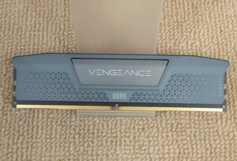 Mémoire CORSAIR DDR5 CMK5X16G1B52Z40A2