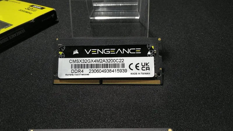 Mémoire CORSAIR PC4 CHSX32GX4M2A
