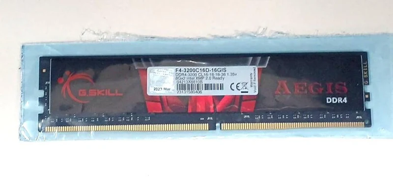 Mémoire PC G.SKILL F4-3200C16D-16GIS