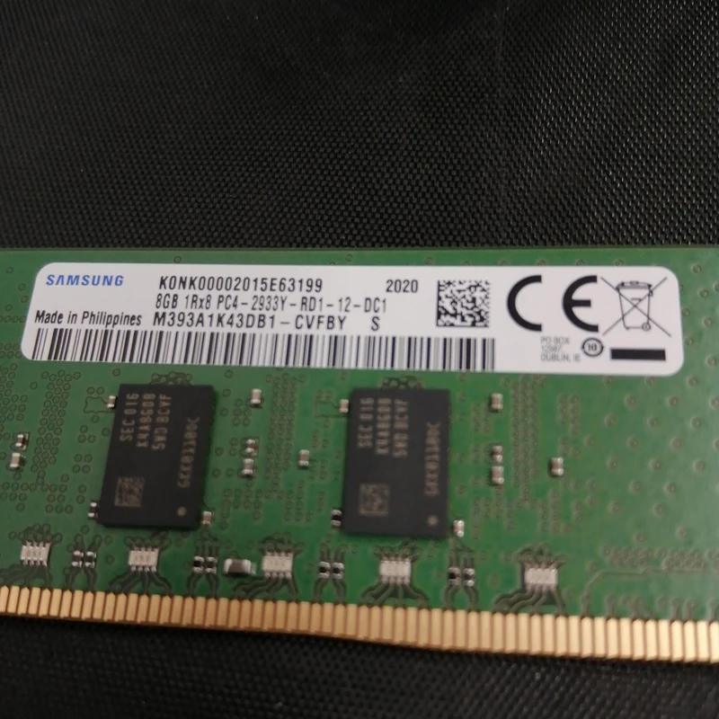 Samsung [RDIMM DDR4 8 Go] M393A1K43DB1