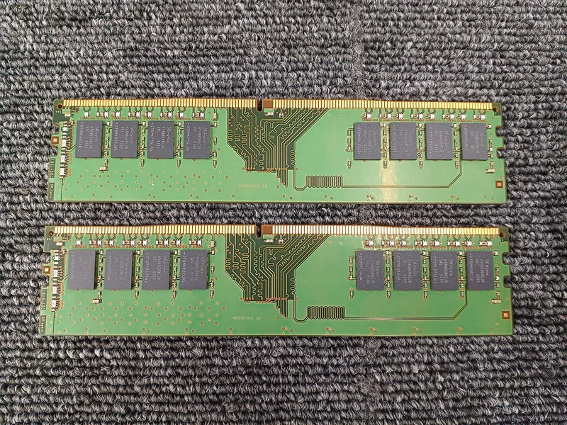 Mémoire SK HYNIX : PC4-2666V 8 Go × 2