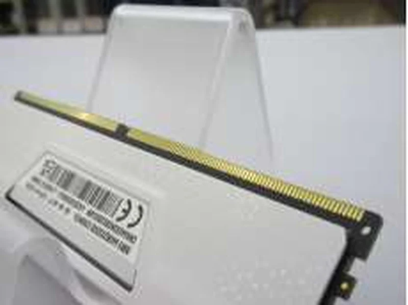 Mémoire PC CORSAIR CMK64GX5M2B5200C40W