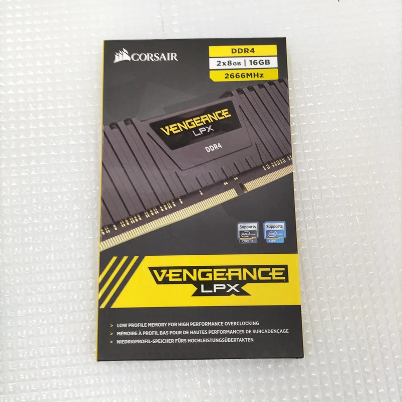 Mémoire CORSAIR CMK16GX4M2A2666C16