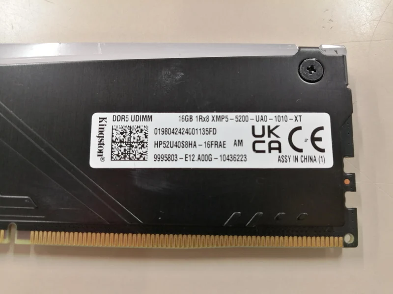 Mémoire KINGSTON DDR5 16 Go 1RX8 XMP5-5200