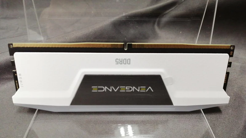 Mémoire CORSAIR DDR5 CMH32GX5M2B<400C36W