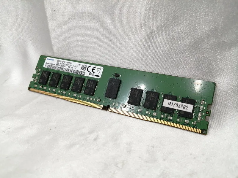Mémoire SAMSUNG MM393A2K40BB1-CRC0Q