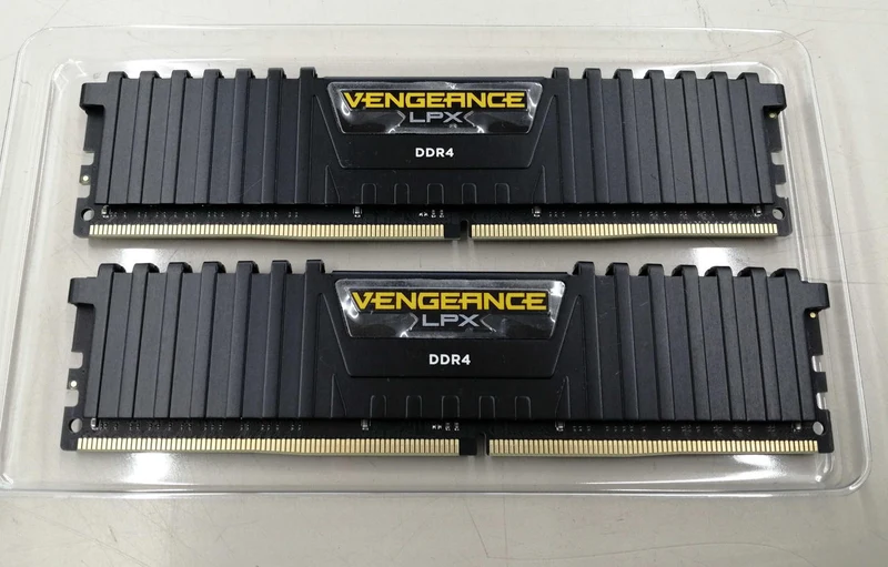 CORSAIR DDR4 CMK16GX4M2B3200C16