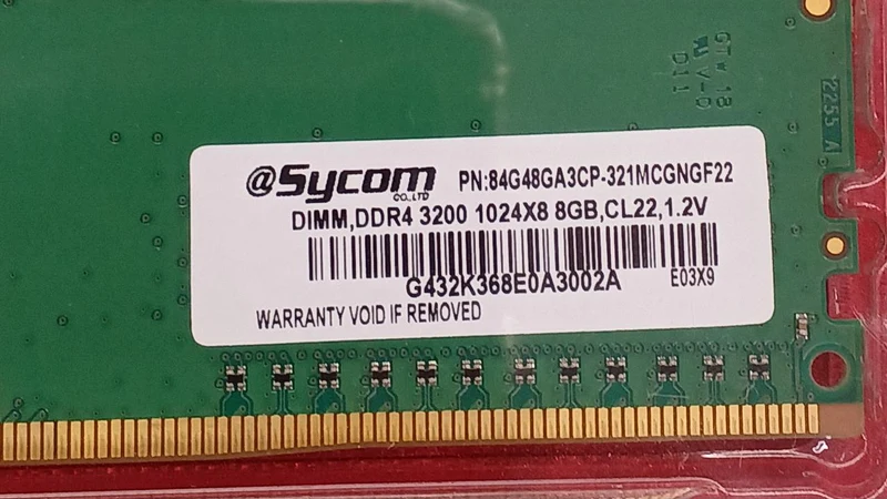 Lot de 2 barrettes de mémoire CRUCIAL DDR4 pour PC CT8GDFS832A