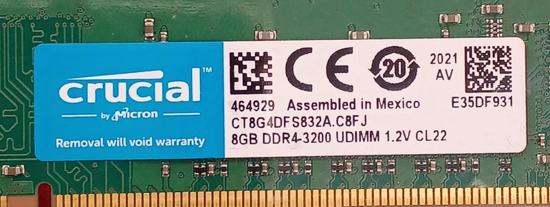 Lot de 2 barrettes de mémoire CRUCIAL DDR4 pour PC CT8GDFS832A
