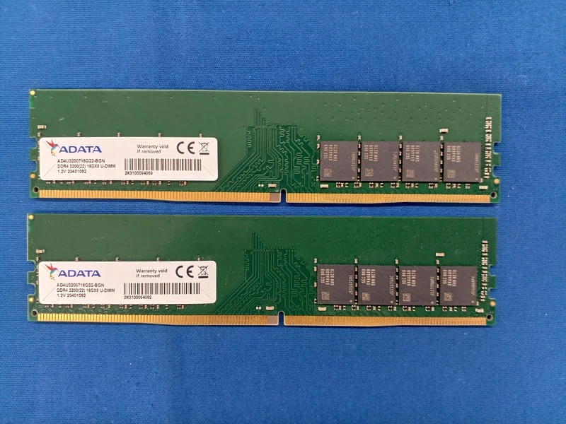 Mémoire vive ADATA DDR4 PC4-25600 16 Go (2 modules) AD4S320016G22-DTGN