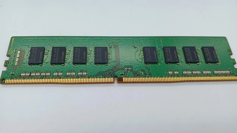 Mémoire SAMSUNG : DDR4 8 Go × 2 puces M378A1G43DB0-CPB