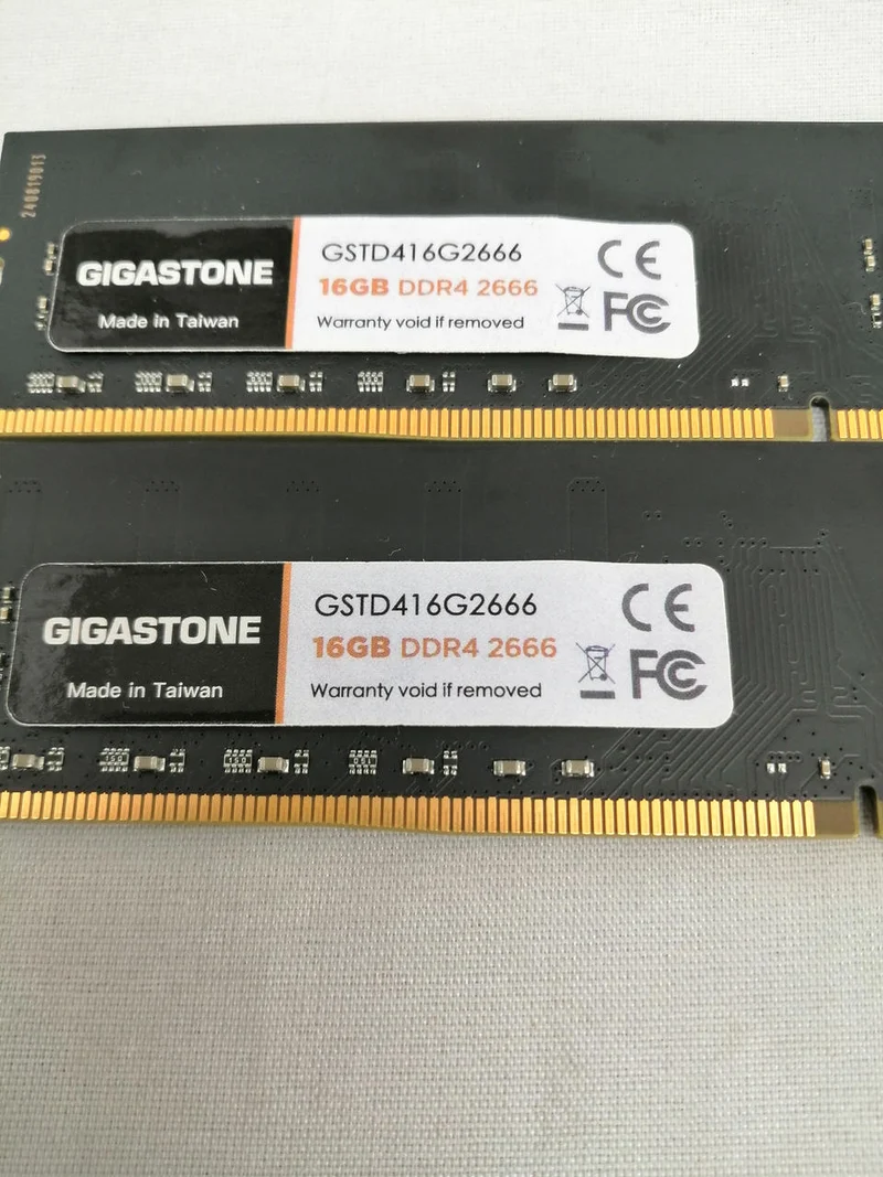 GIGASTONE DDR4 (16 Go × 2) GSTD416G2666