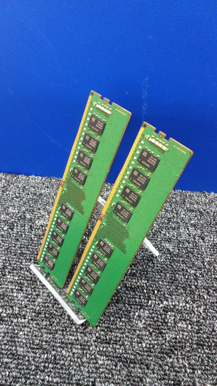 Mémoire SAMSUNG : DDR4 16 Go, kit de 2 disques M391A2K43BB1-CPBQ
