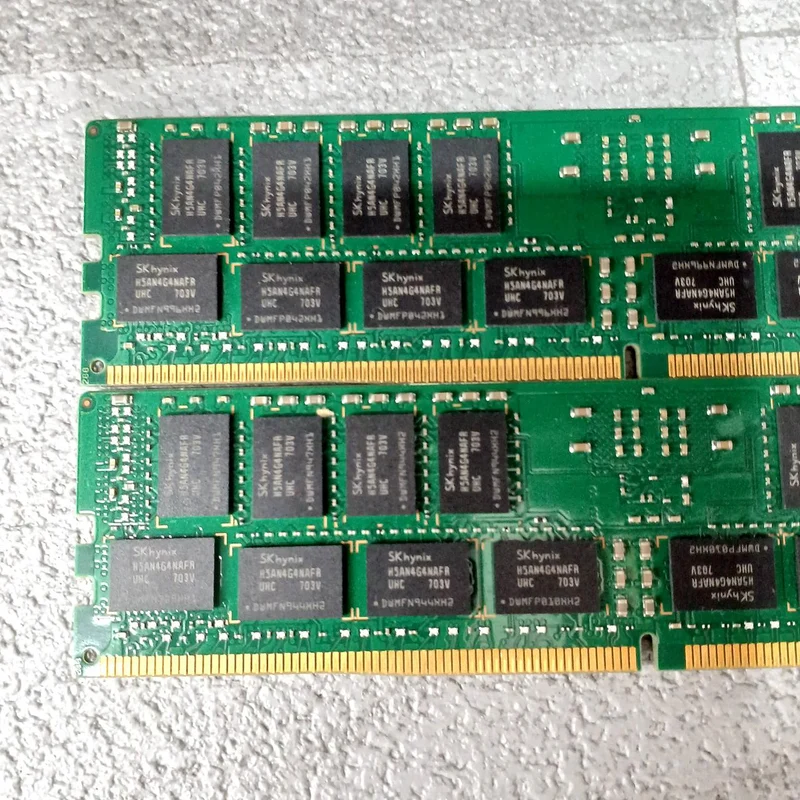 [À DÉCHETER] Mémoire serveur SKYYNIX : HMA42GR7AFR4N-UH T2
