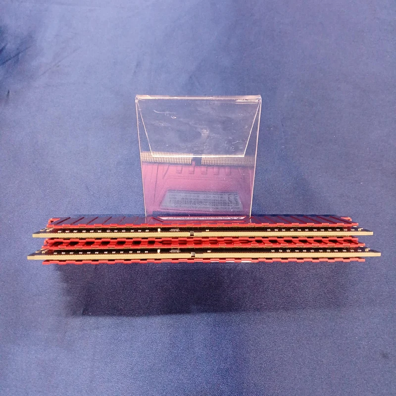 Mémoire CORSAIR CMK16GX4M2A2666C16R