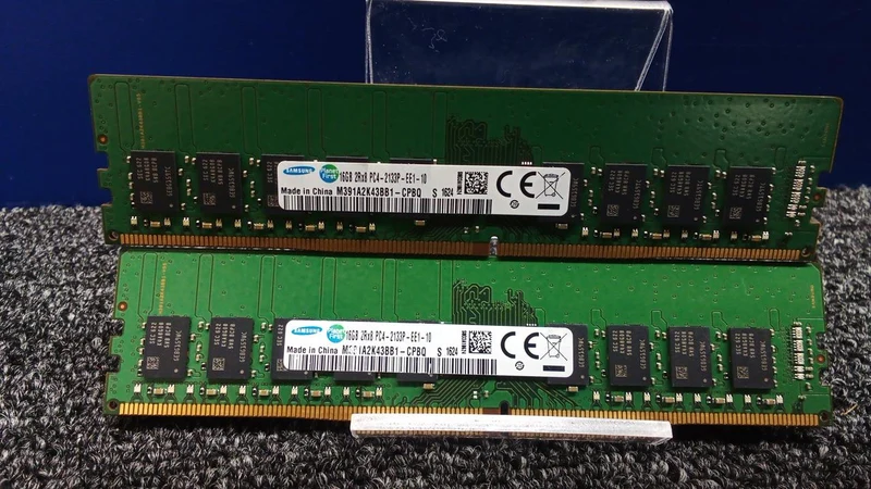 Mémoire SAMSUNG : DDR4 16 Go, kit de 2 disques M391A2K43BB1-CPBQ