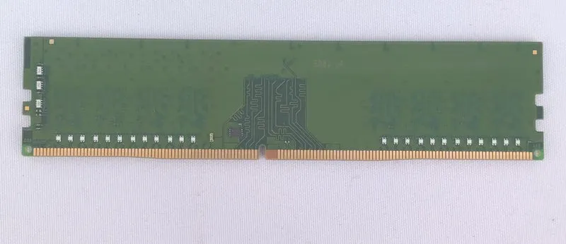 Mémoire KINGSTON DDR4 19200 8 Go (2 puces)